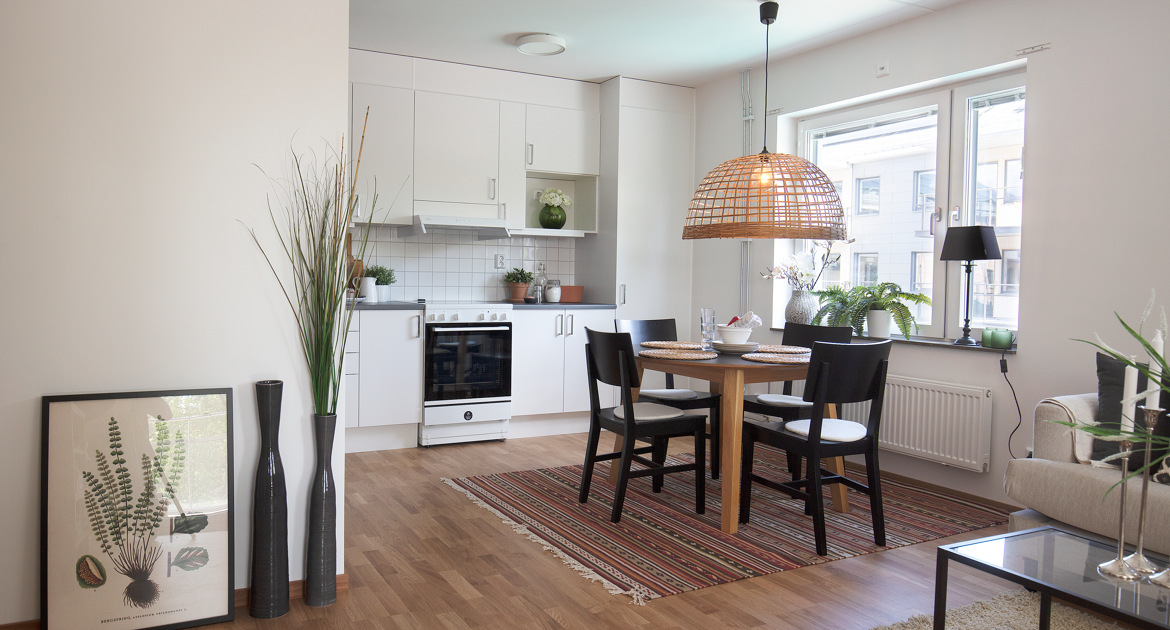 Foto: interiörbild kv Måsen, kök och vardagsrum